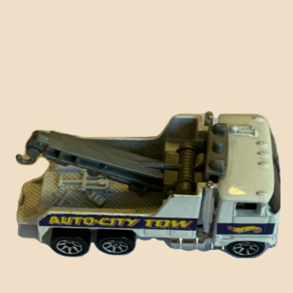 Hot Wheels 1981 Die Cast Tow Truck